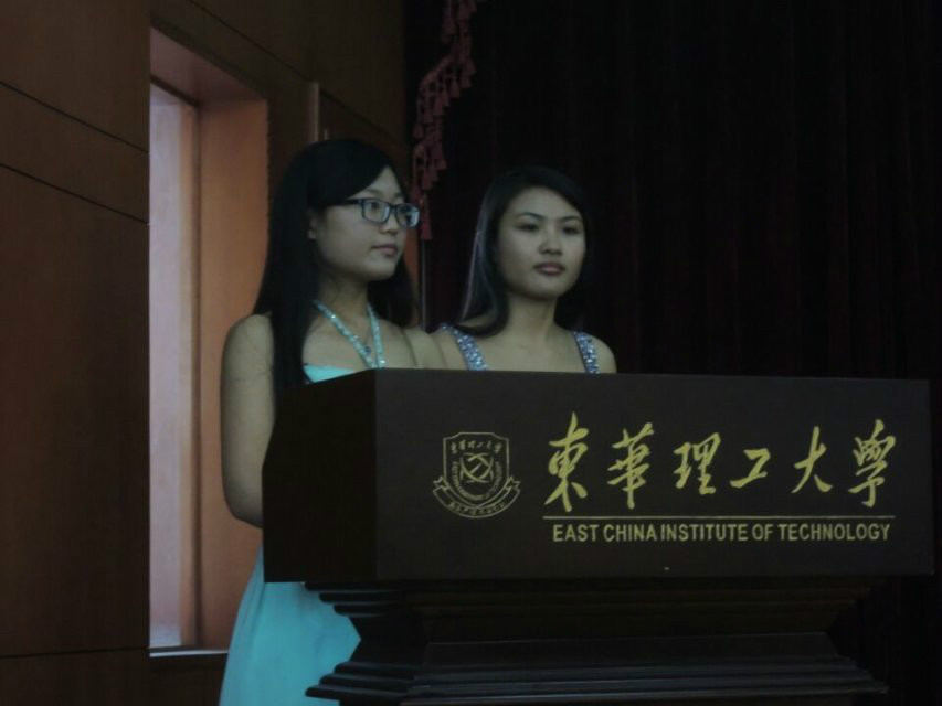 东华大学毕业证书英文版